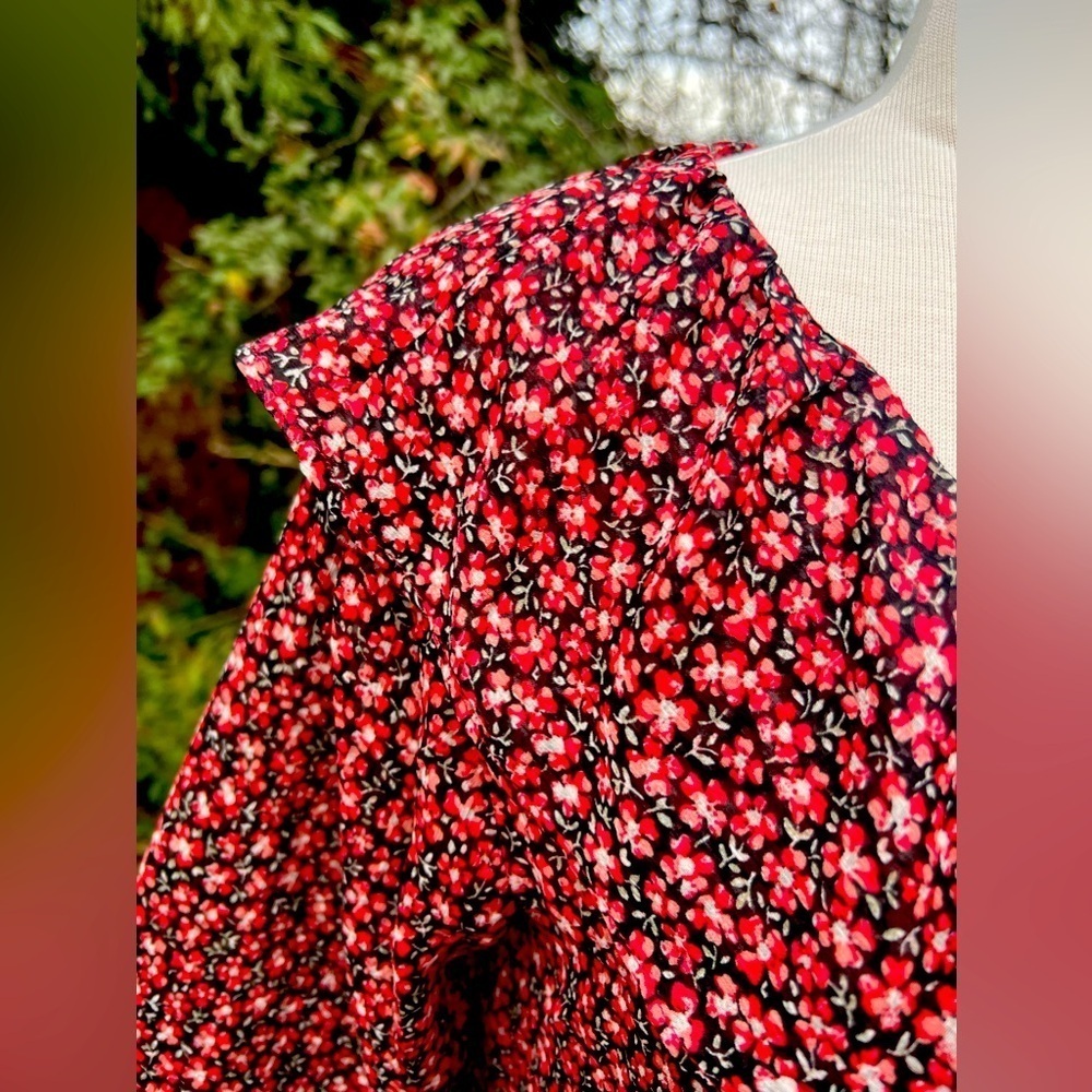 NWT - LOFT - Floral Ruffle V-Neck Blouse - Red - Picture 5 of 7